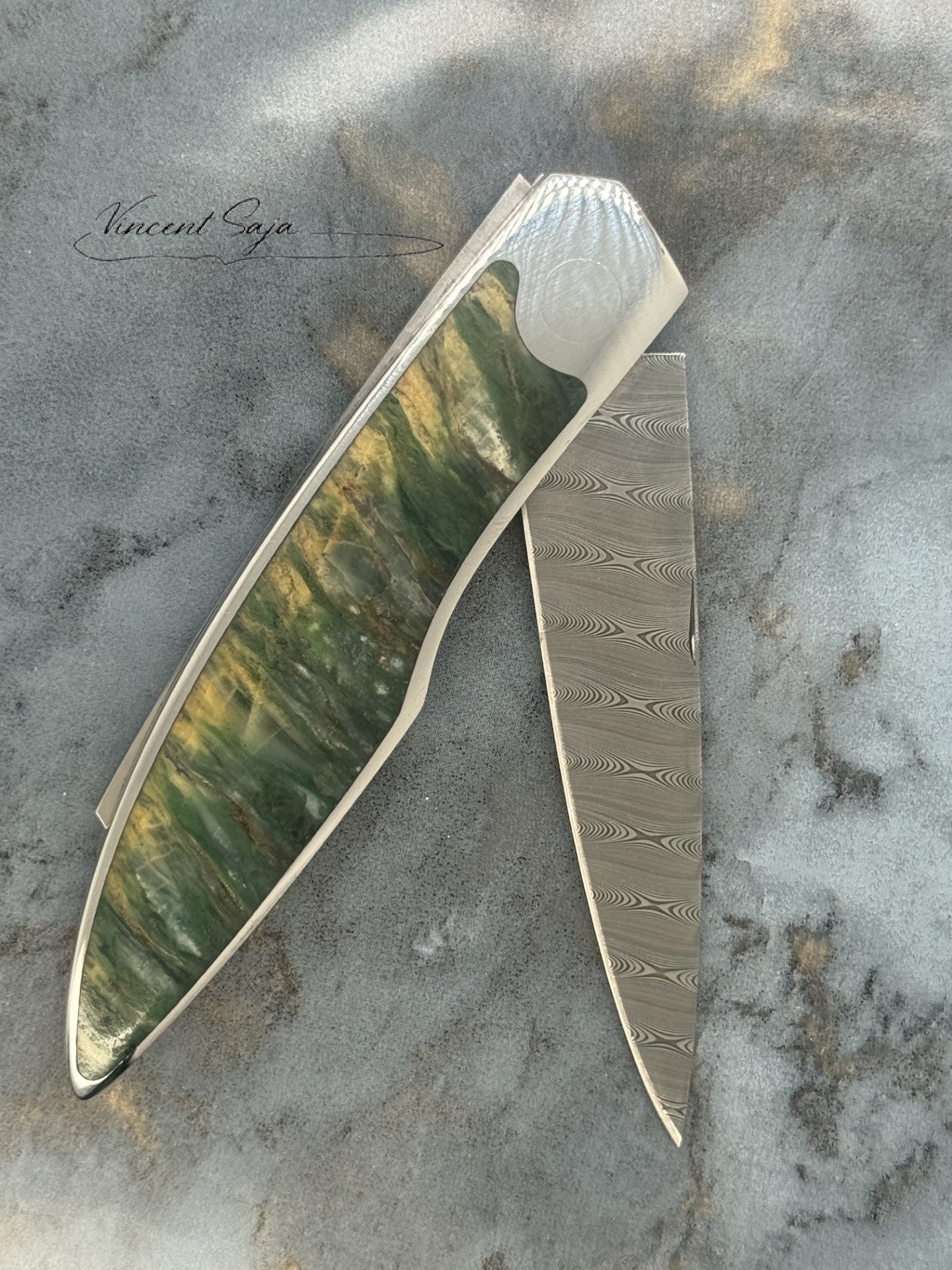 COUTEAU PLIANT (Roche verte)