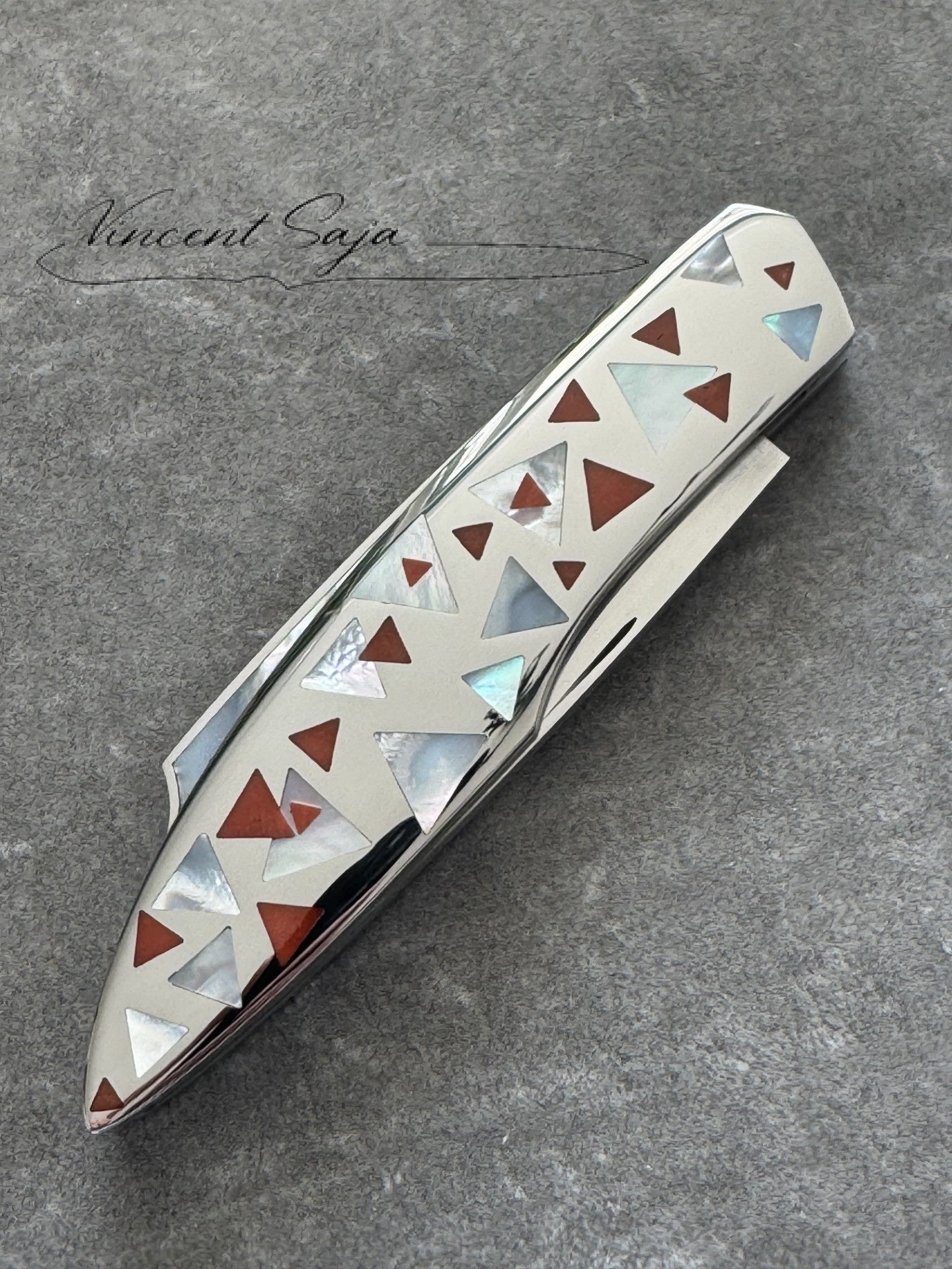 COUTEAU PLIANT (nacre et corail)