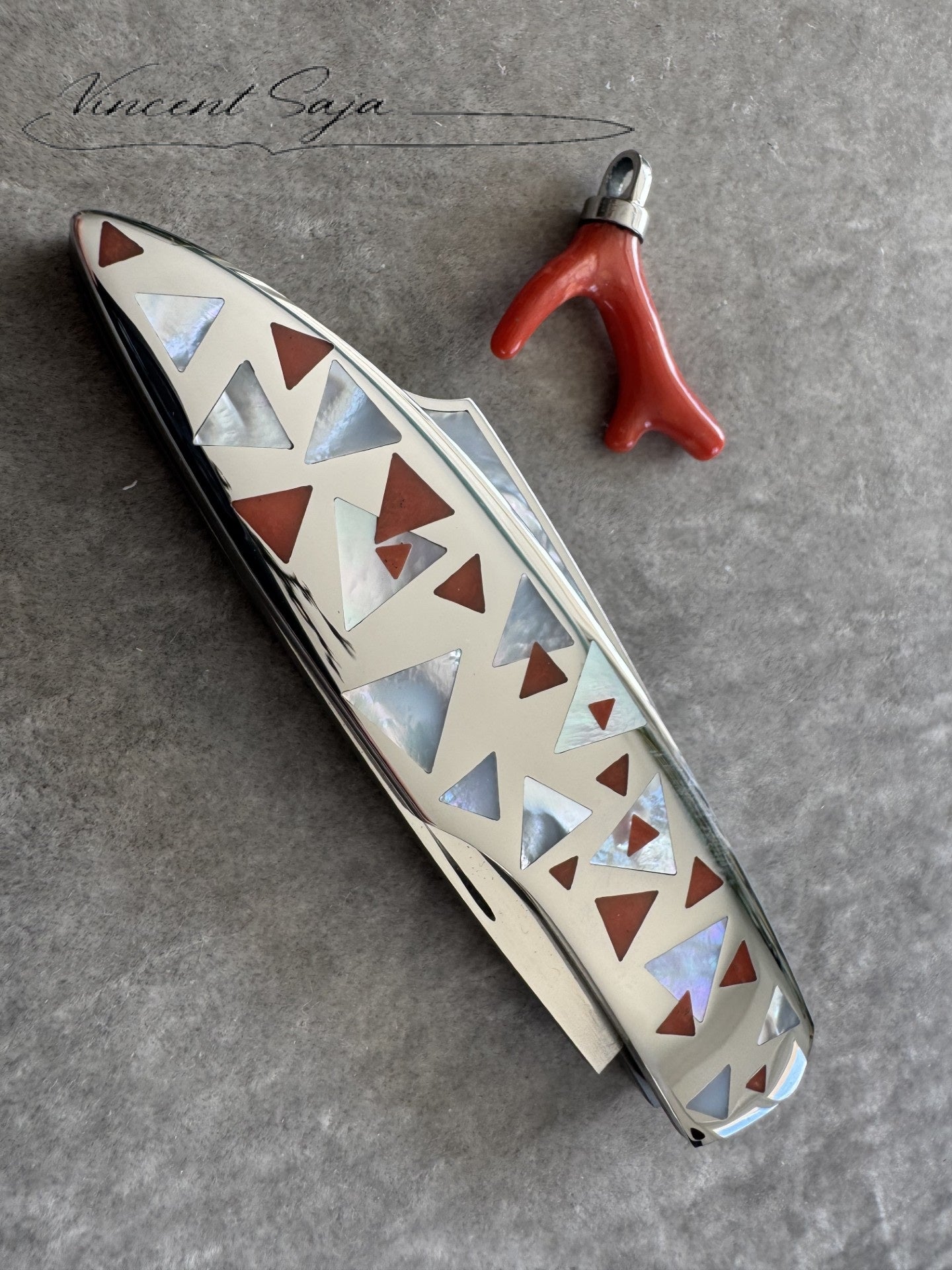 COUTEAU PLIANT (nacre et corail)