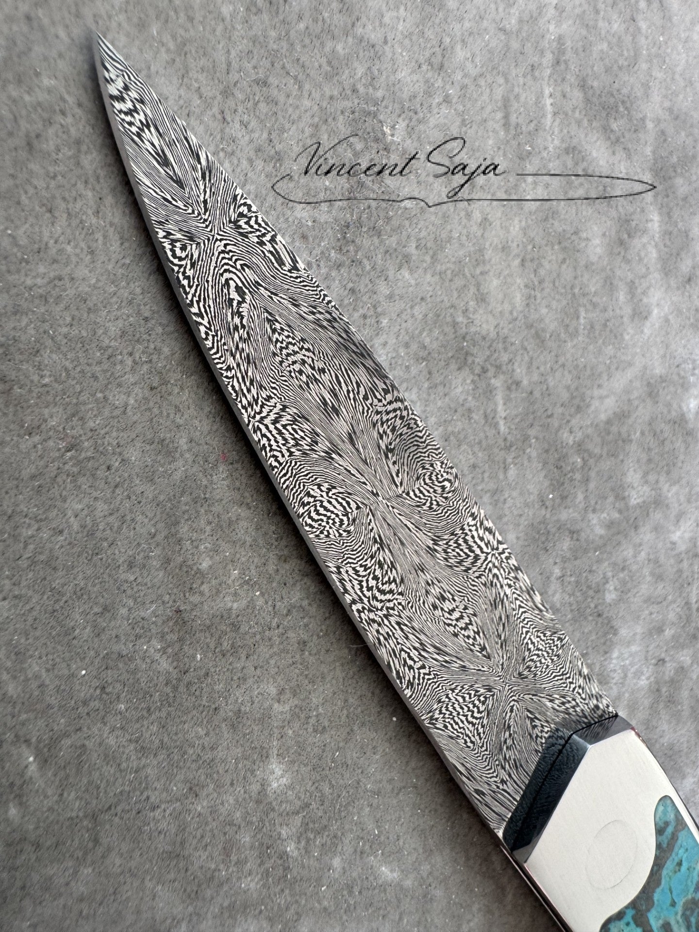 COUTEAU PLIANT (Shattuckite)